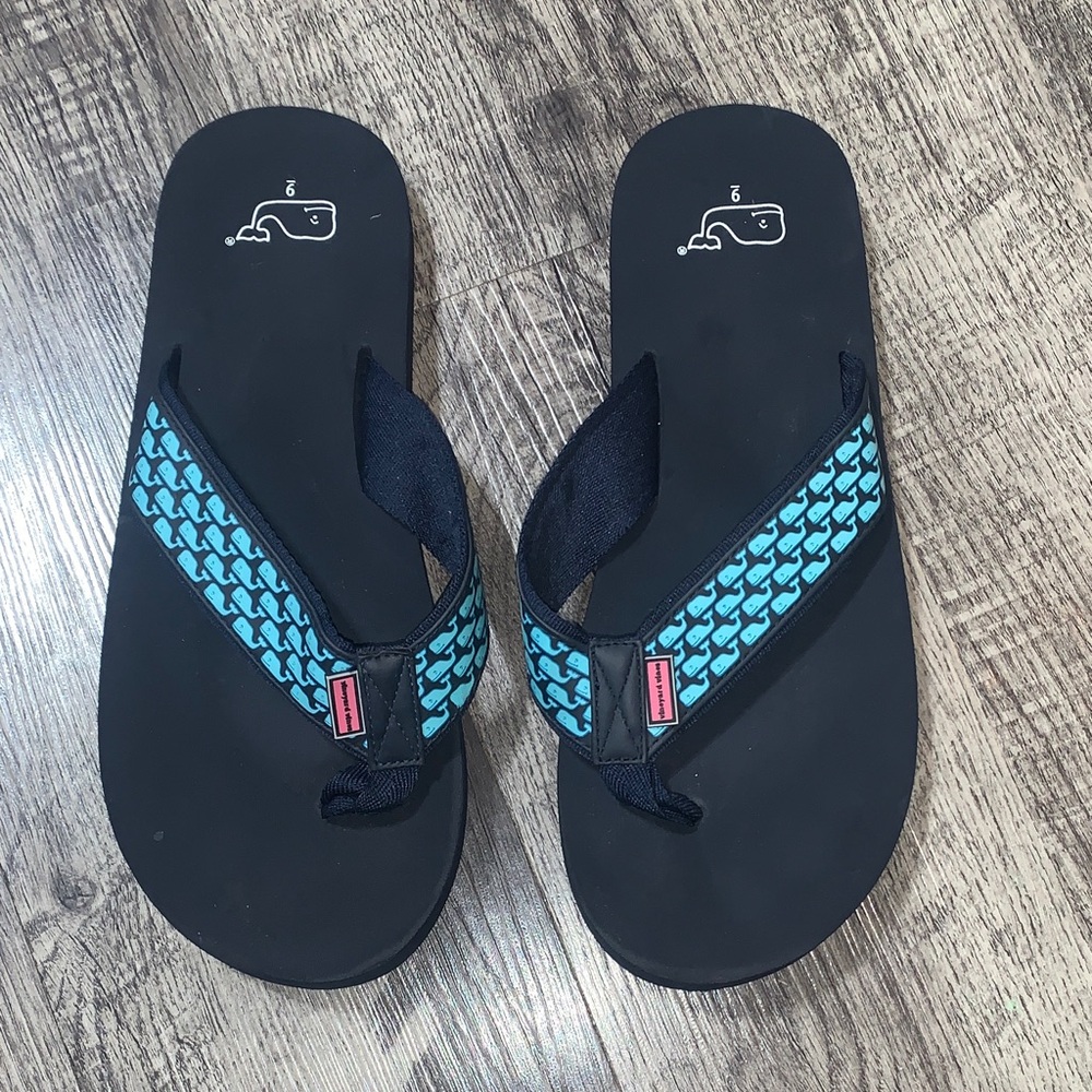 Vineyard Vines Black Flip Flop Sandals with Turquoise Whale Pattern - Picture 2 of 5